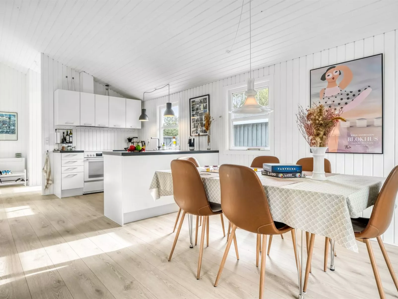 "Annamie" - 1.8km from the sea - Inside