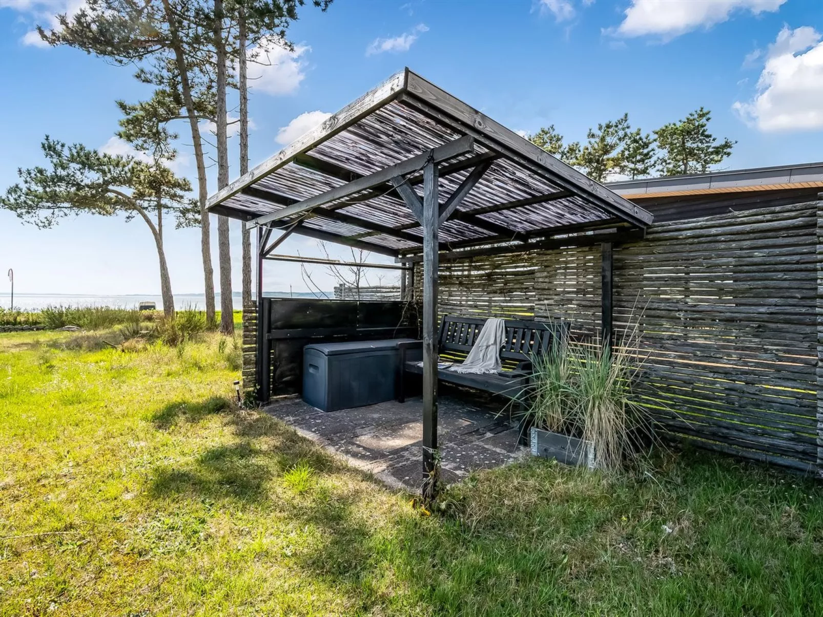 "Soini" - 50m from the sea - Outside