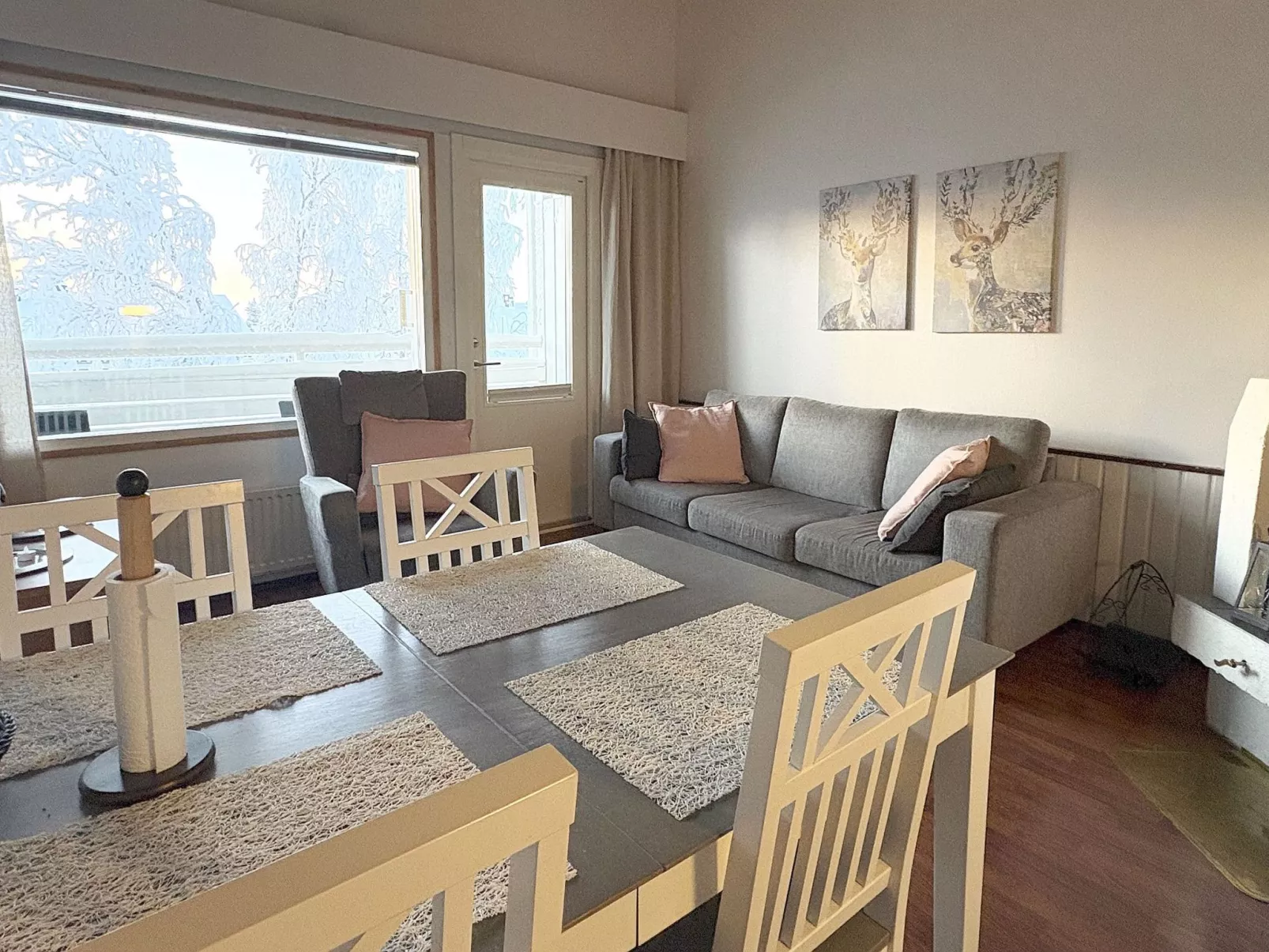 Lumikeidas - Drinnen