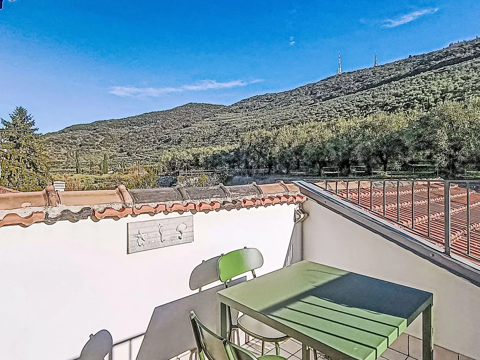 Tra gli Ulivi - Dehors