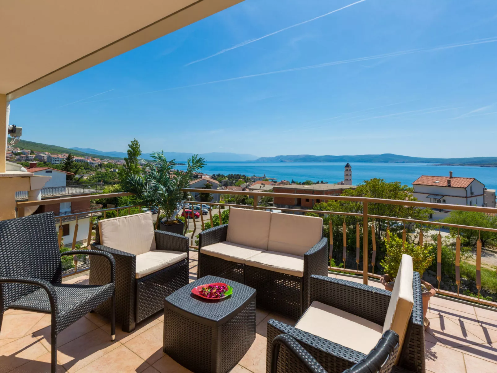 JANJA / HR-10046-01 - Outside