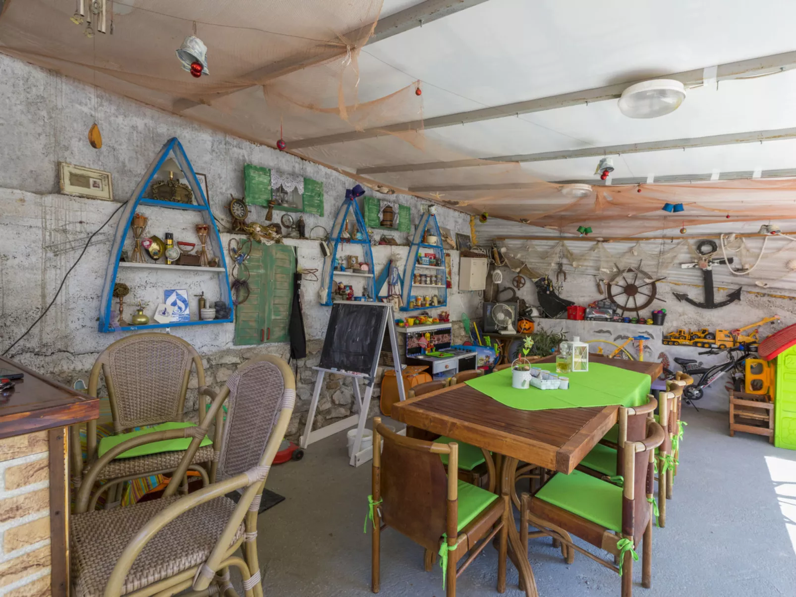 LUKA rozi 1 / HR-10238-01 - Draußen