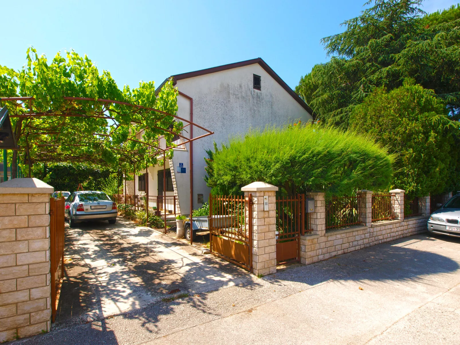 Apartment 786 - Image-tags.info