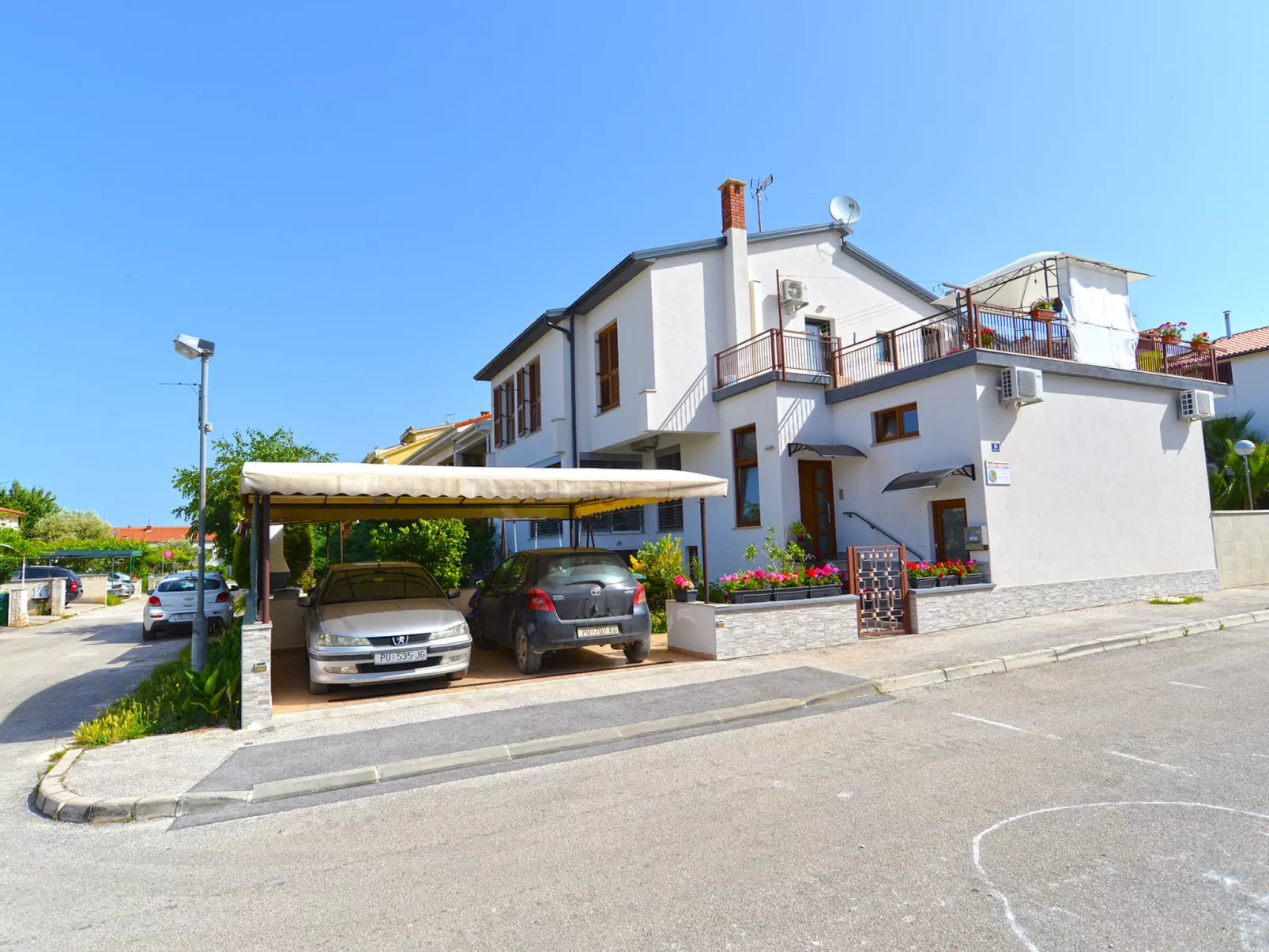 Apartment 765 - Image-tags.info