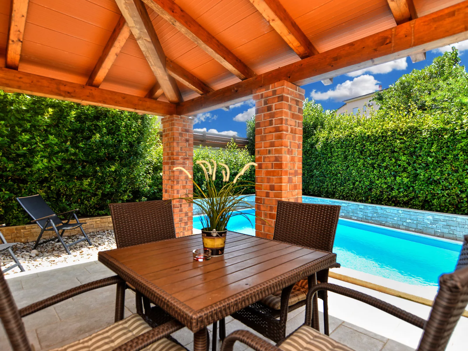 Villa 2274 - Image-tags.info