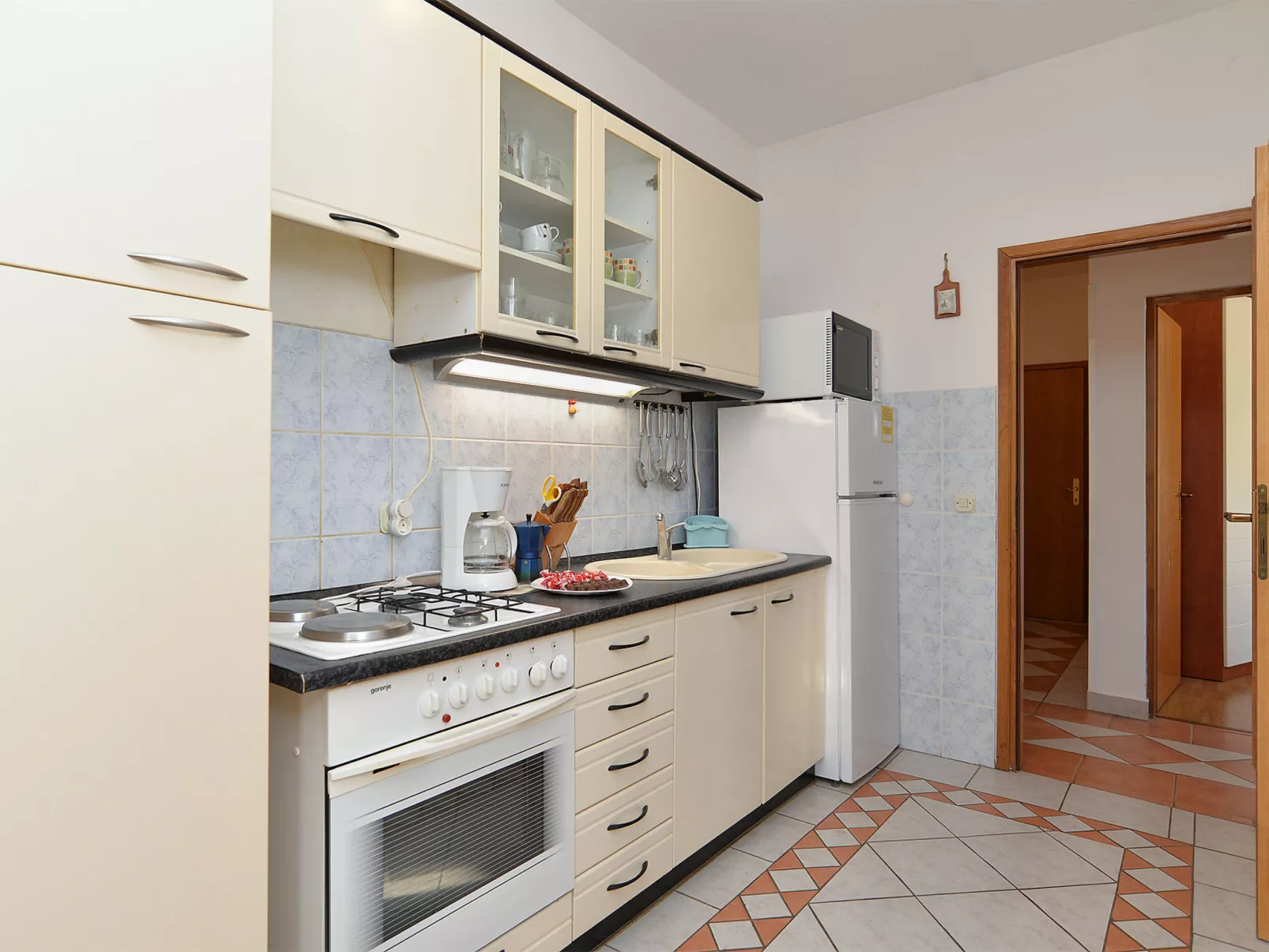 Apartment 1982 - Image-tags.info