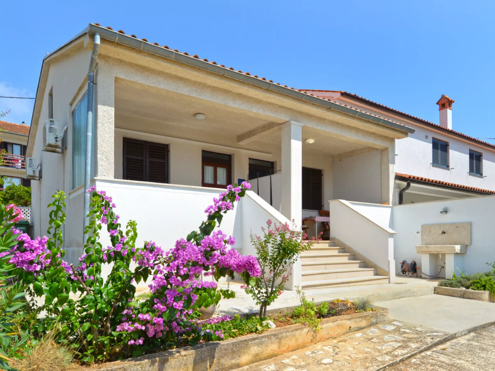 Apartment 1747 - Image-tags.info