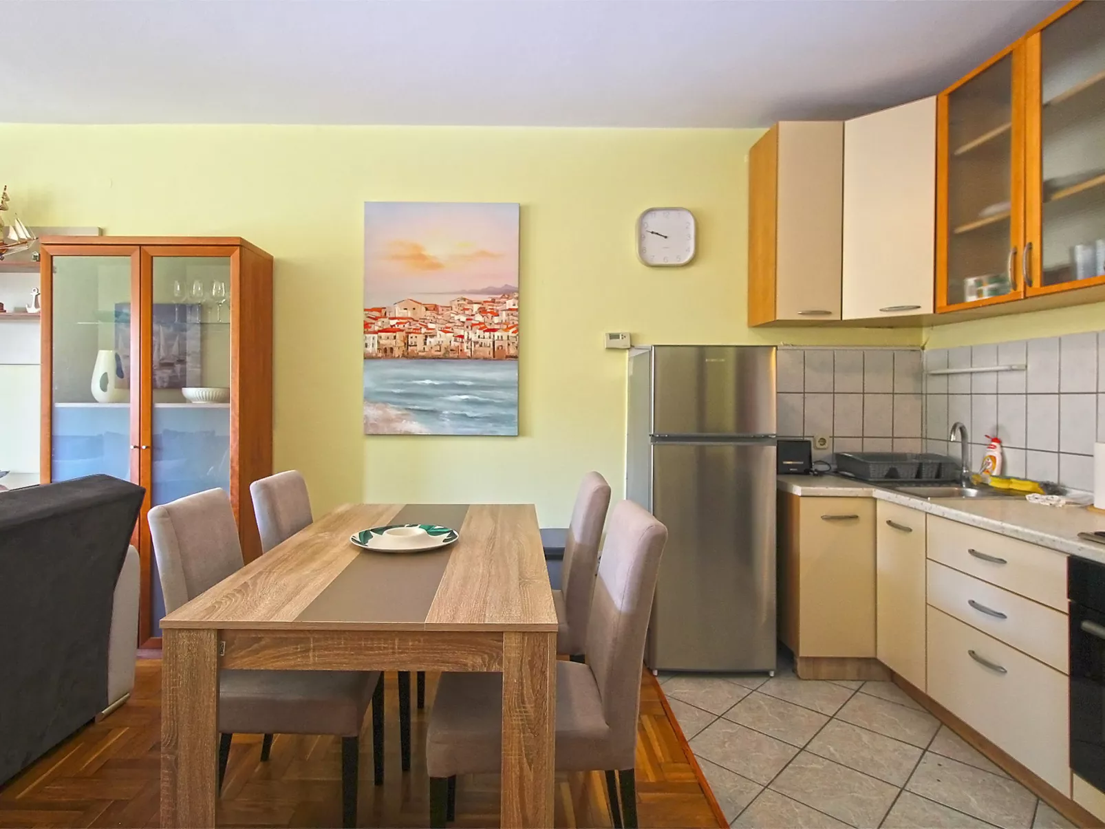 Apartment 2400 - Image-tags.info