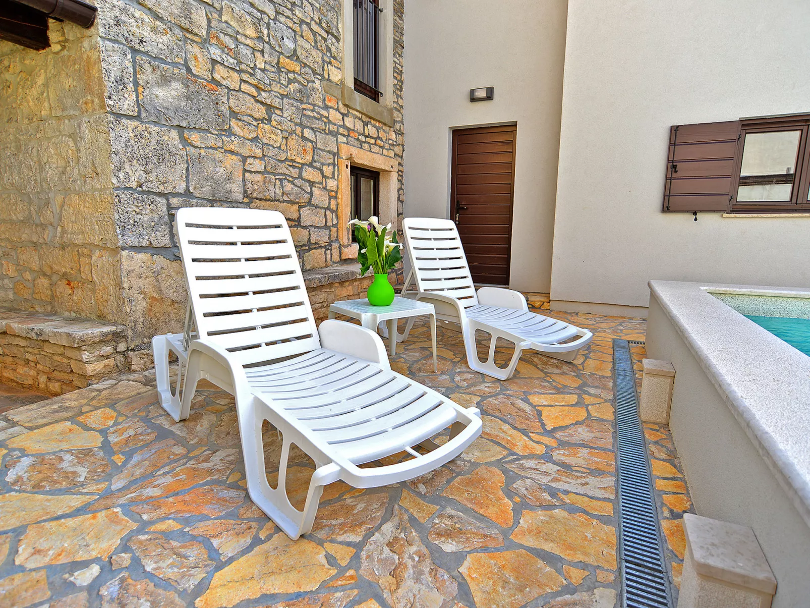 House 682 - Image-tags.info