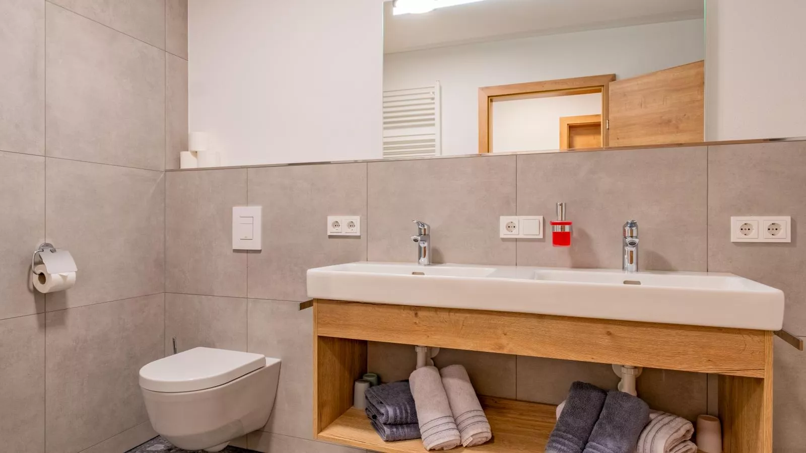Resterhöhe-Badezimmer