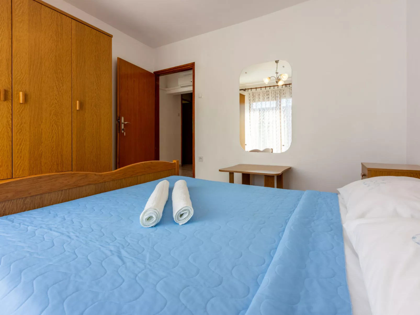 TOMIC A MAZURANICA 1 / HR-09435-01 - Inside