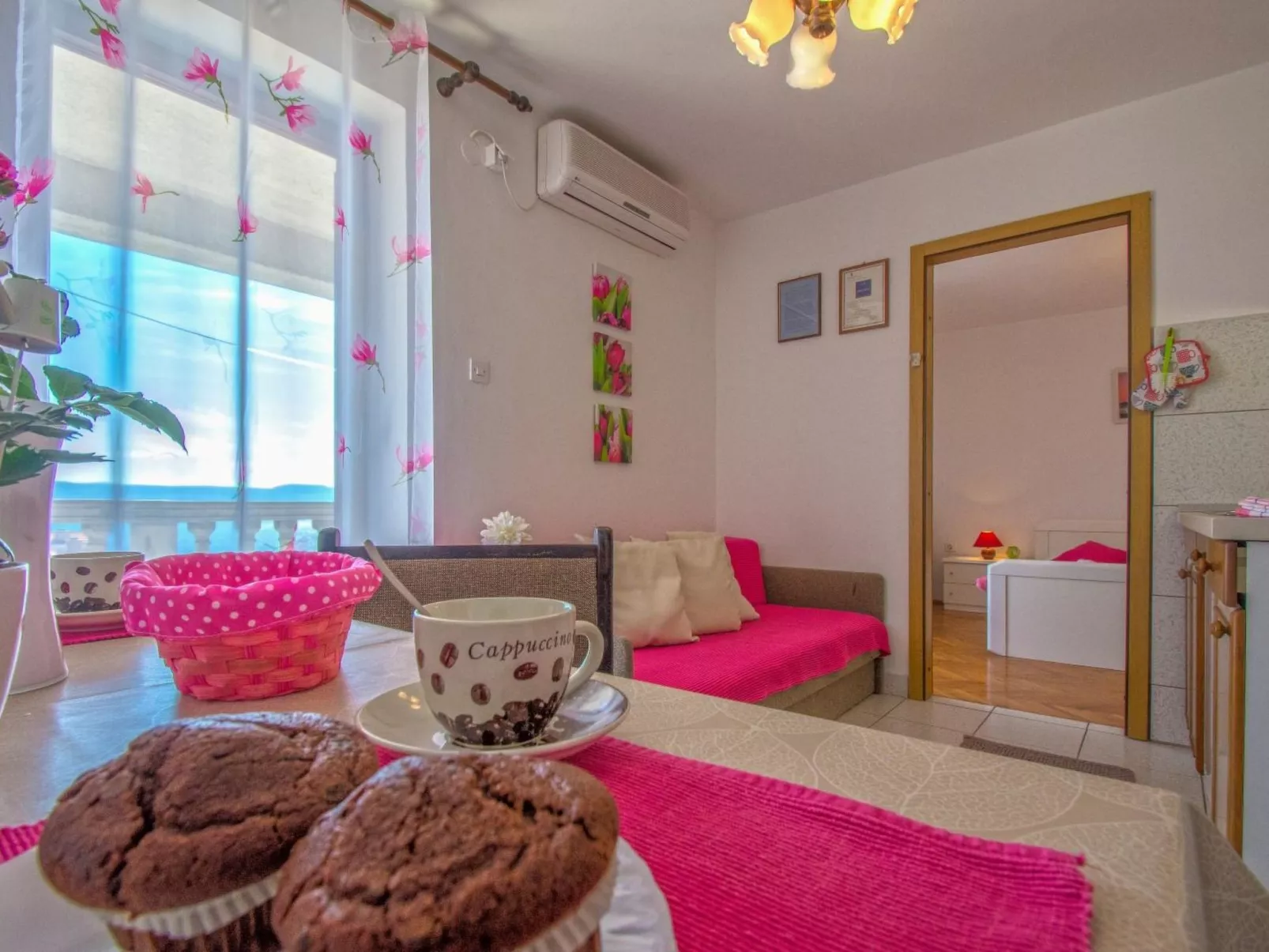 MILETIC mali 2+1 / HR-10011-01 - Image-tags.info