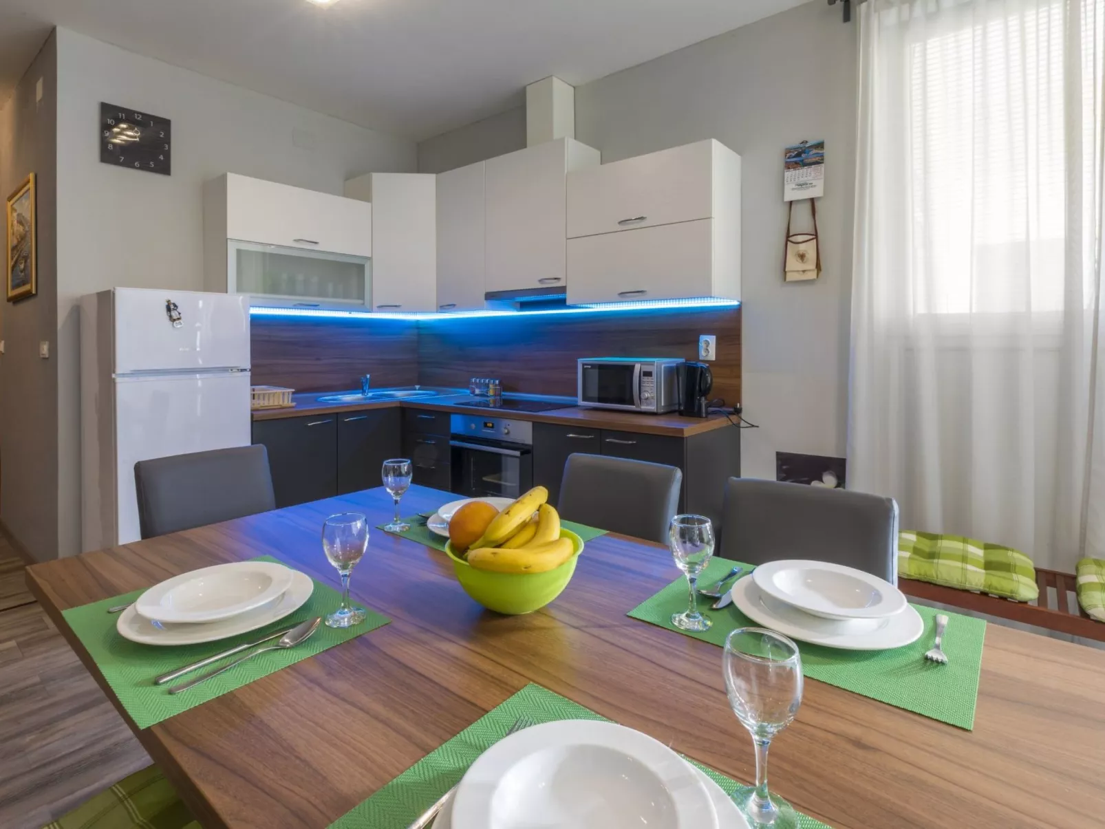 Vlatka / HR-10196-01 - Drinnen