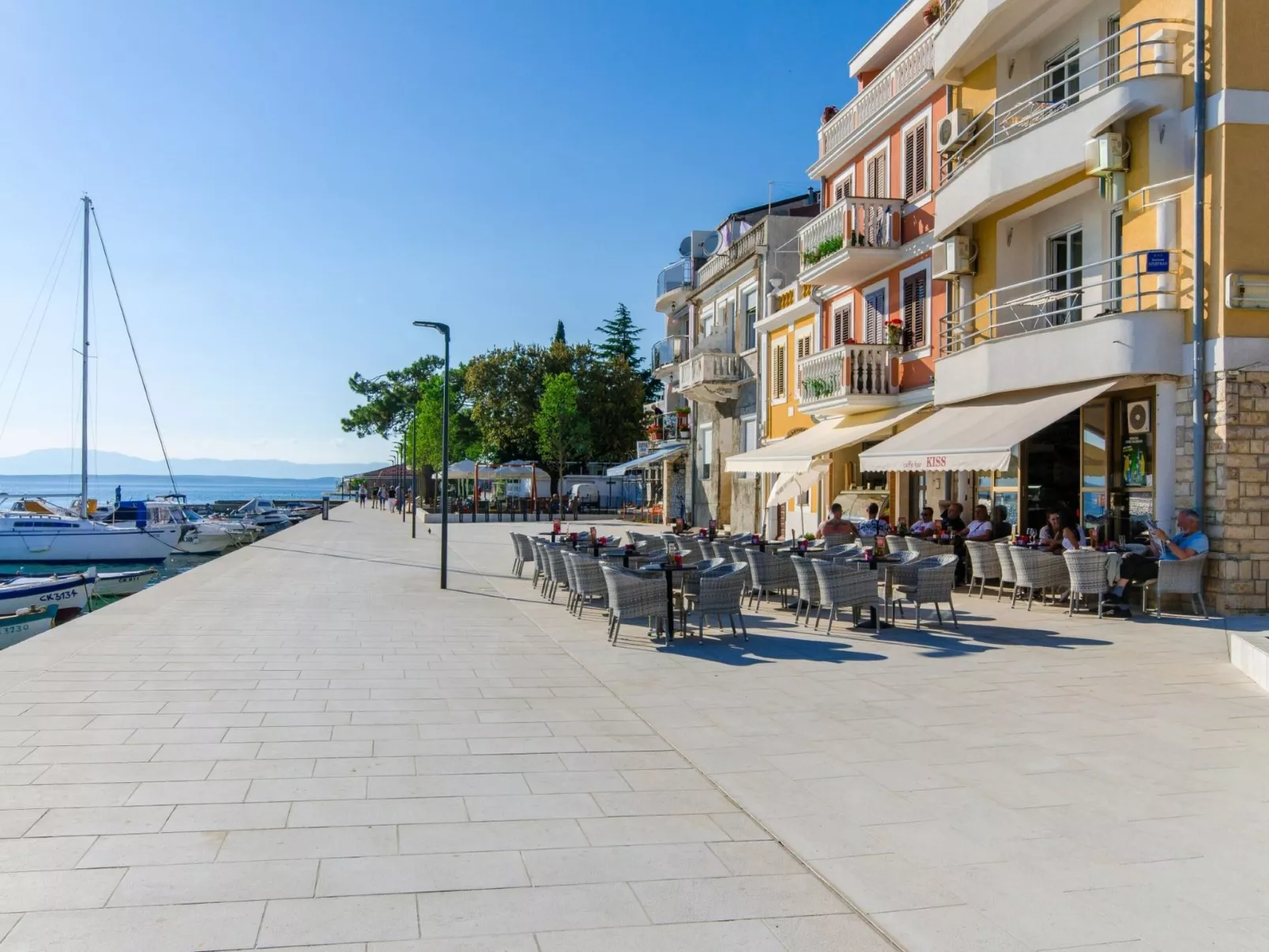 Julia Selce 4 / HR-10406-01 - Image-tags.info