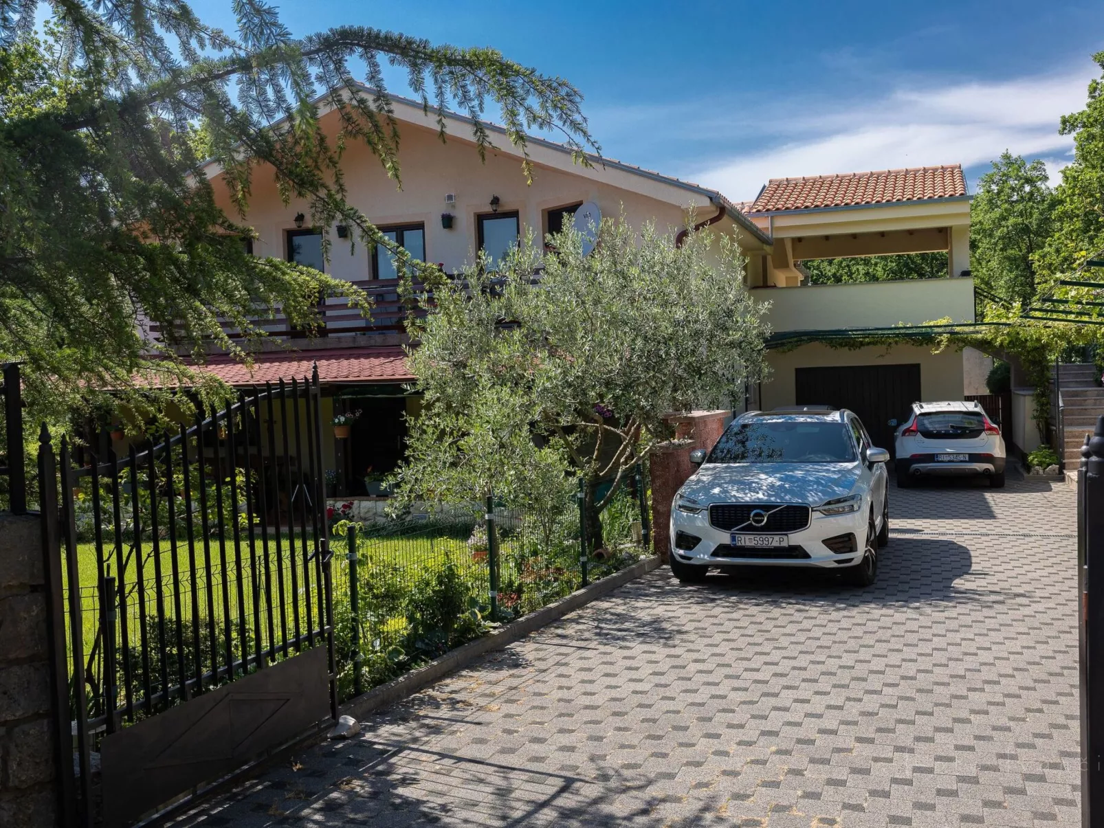 Ilaria / HR-11140-01