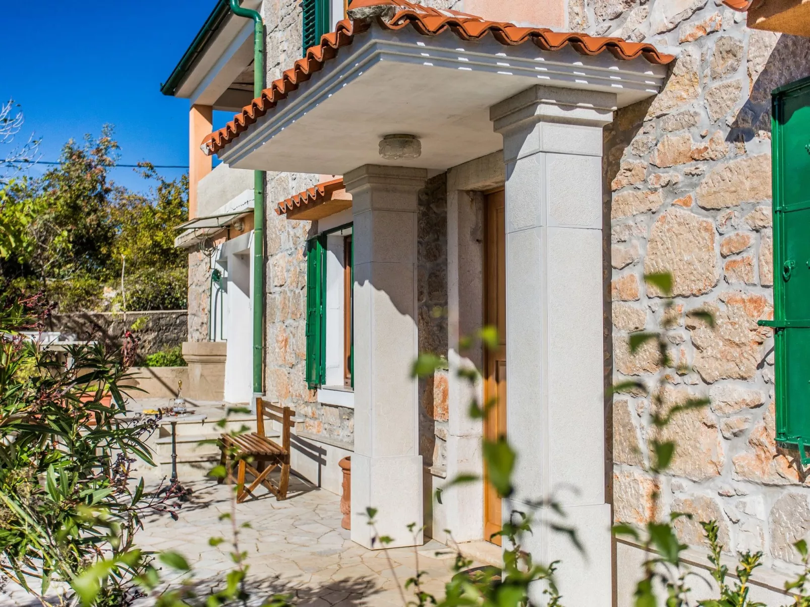 House Kras - Outside