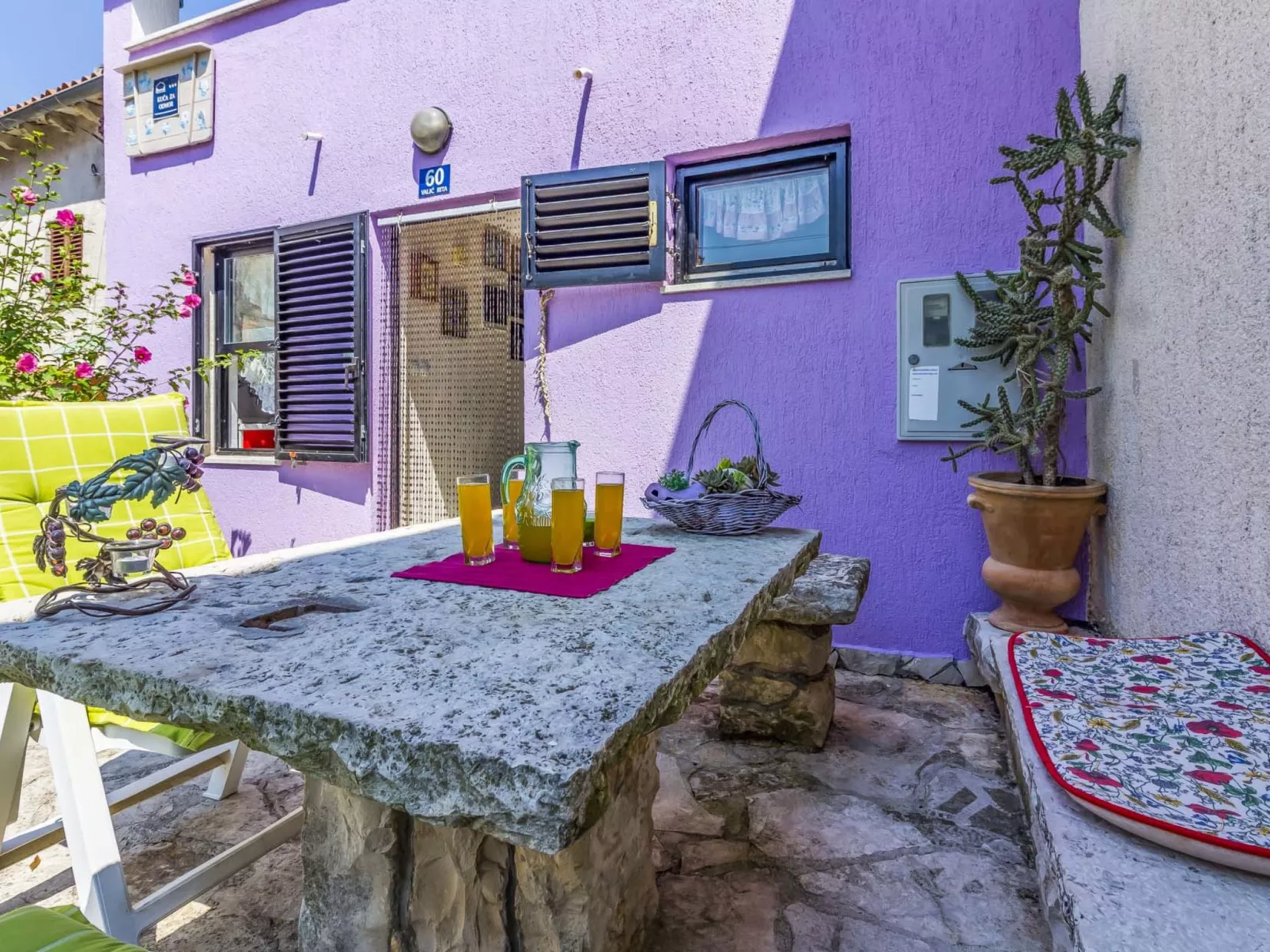 House 561 - Image-tags.info