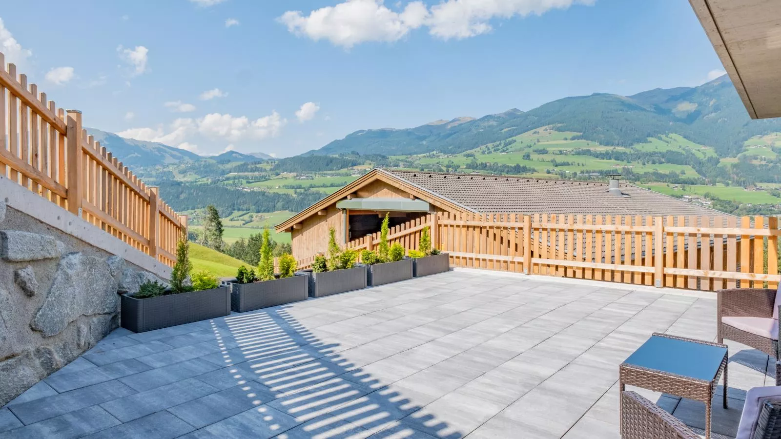 Resterhöhe-Terrassenbalkon