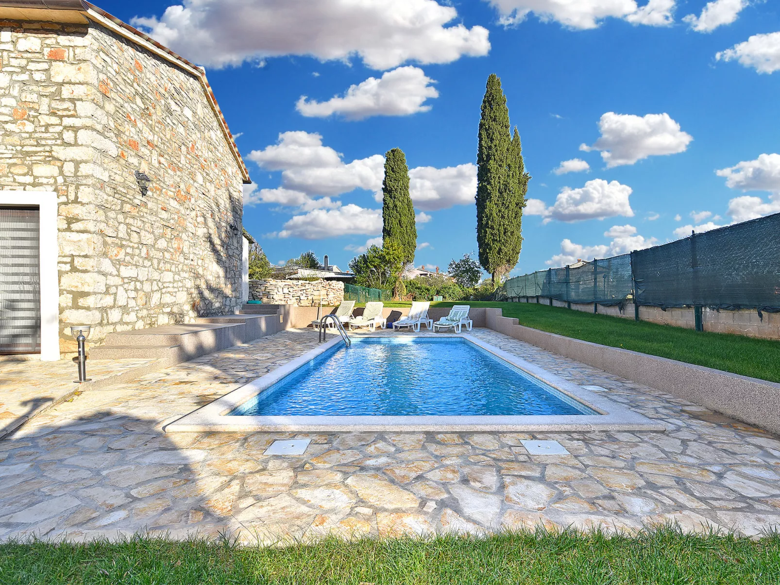 House 1815 - Image-tags.info