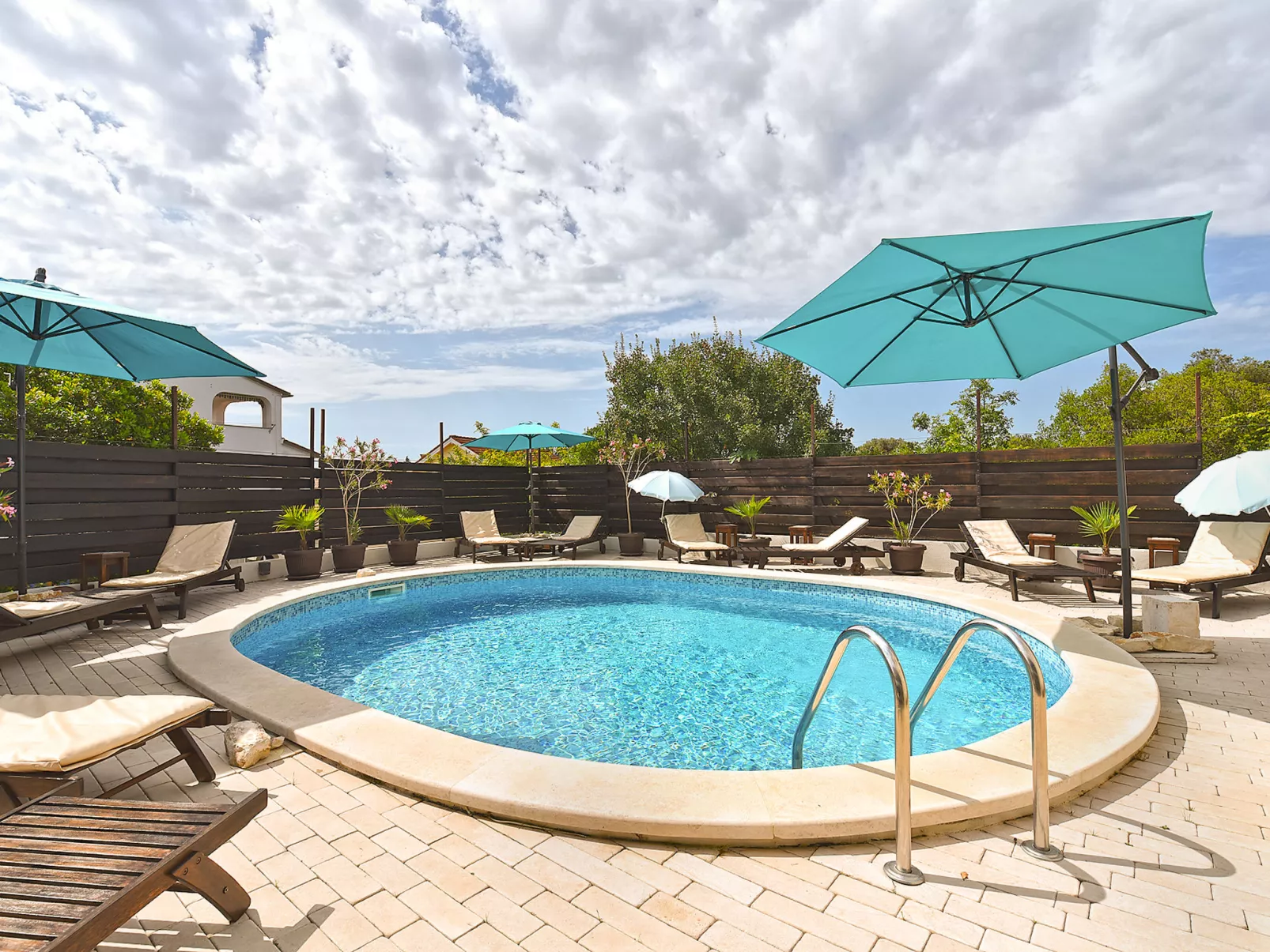 Apartment 1787 - Image-tags.info