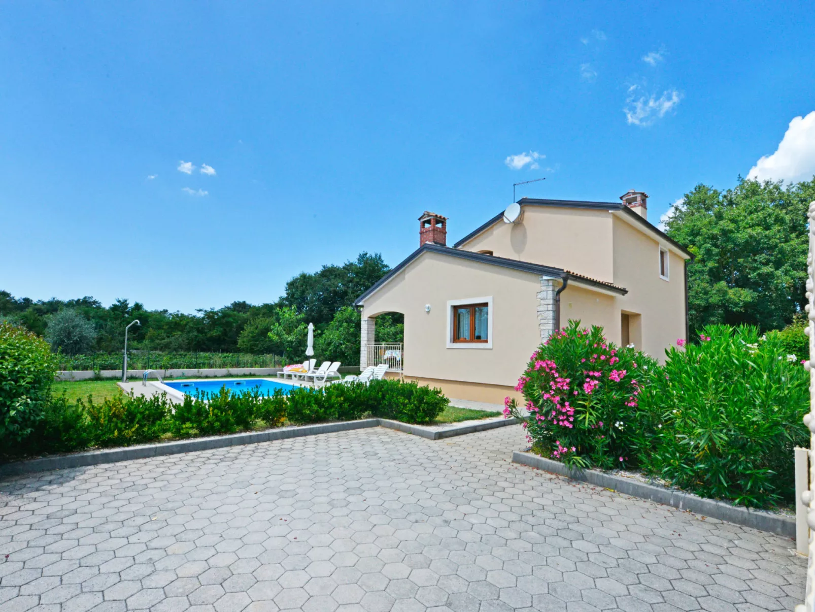 Villa 598 - Image-tags.info