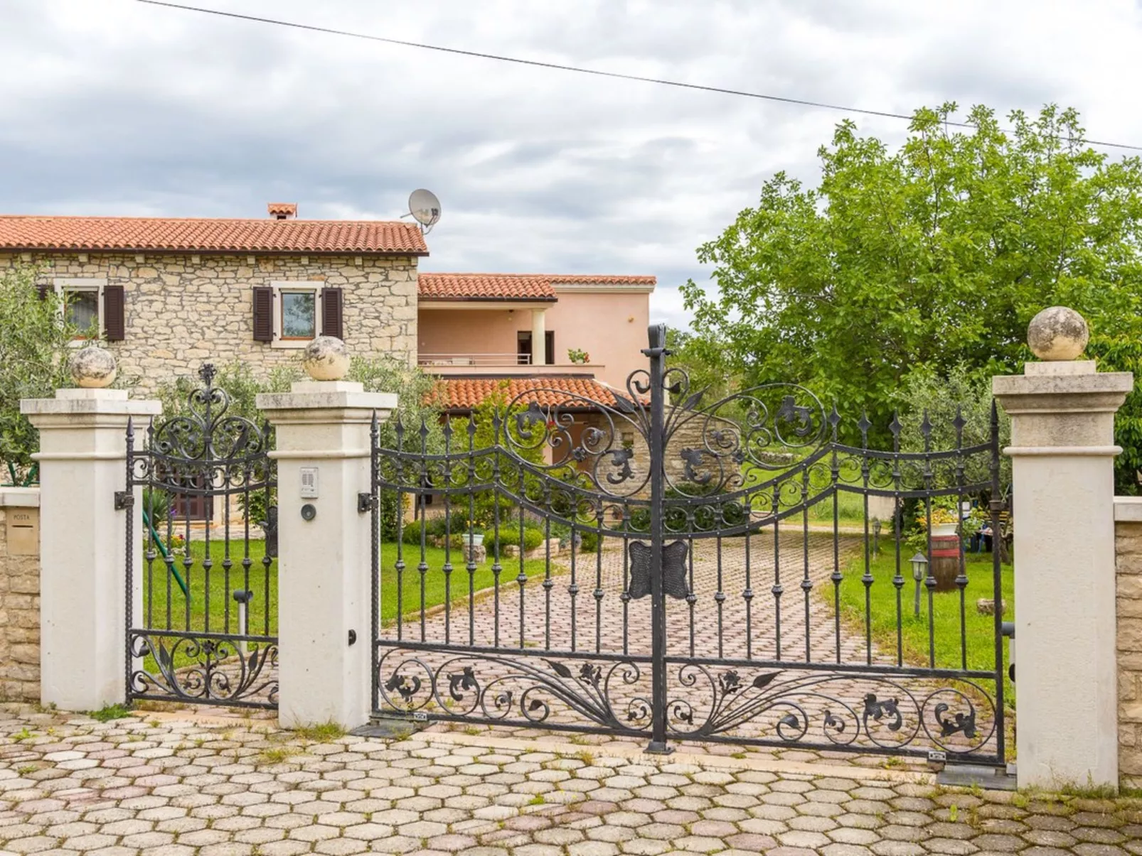 Casa Percan - Draußen