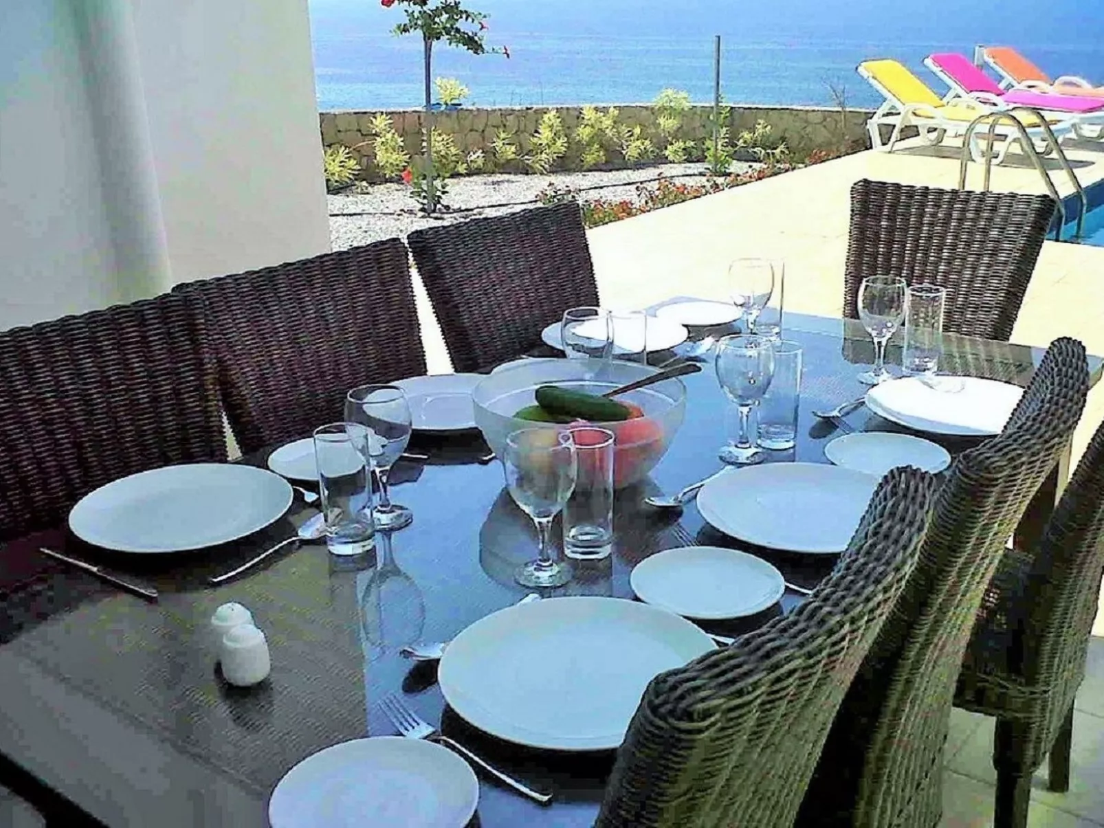 Ferienvilla mit Infinity Pool - Draußen