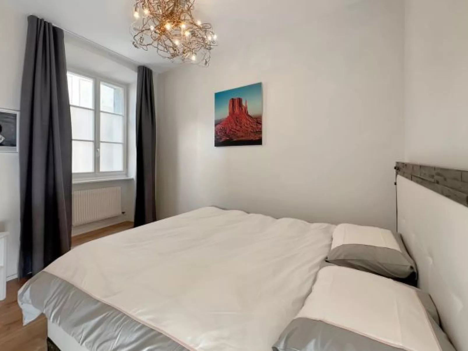 The Place to Be in Sion - Vieille ville de Sion - Inside