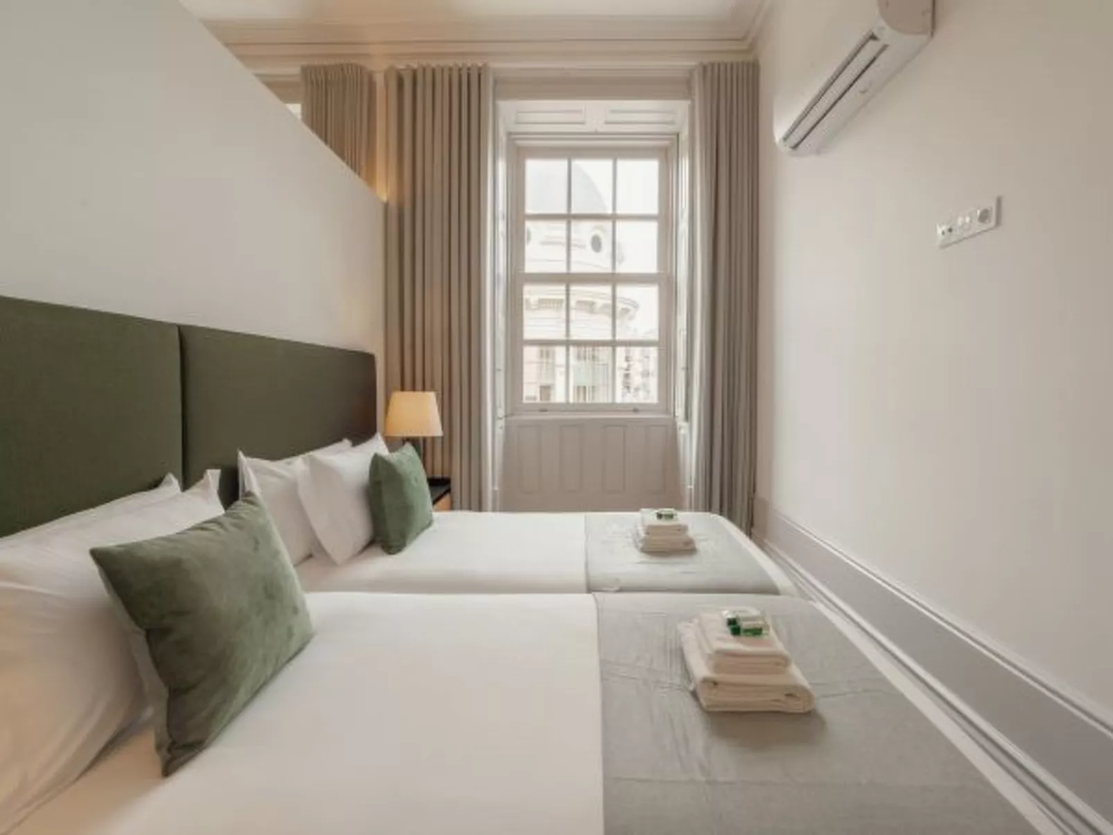 HEART OF PORTO APARTMENT C by VACATIONY - Inside