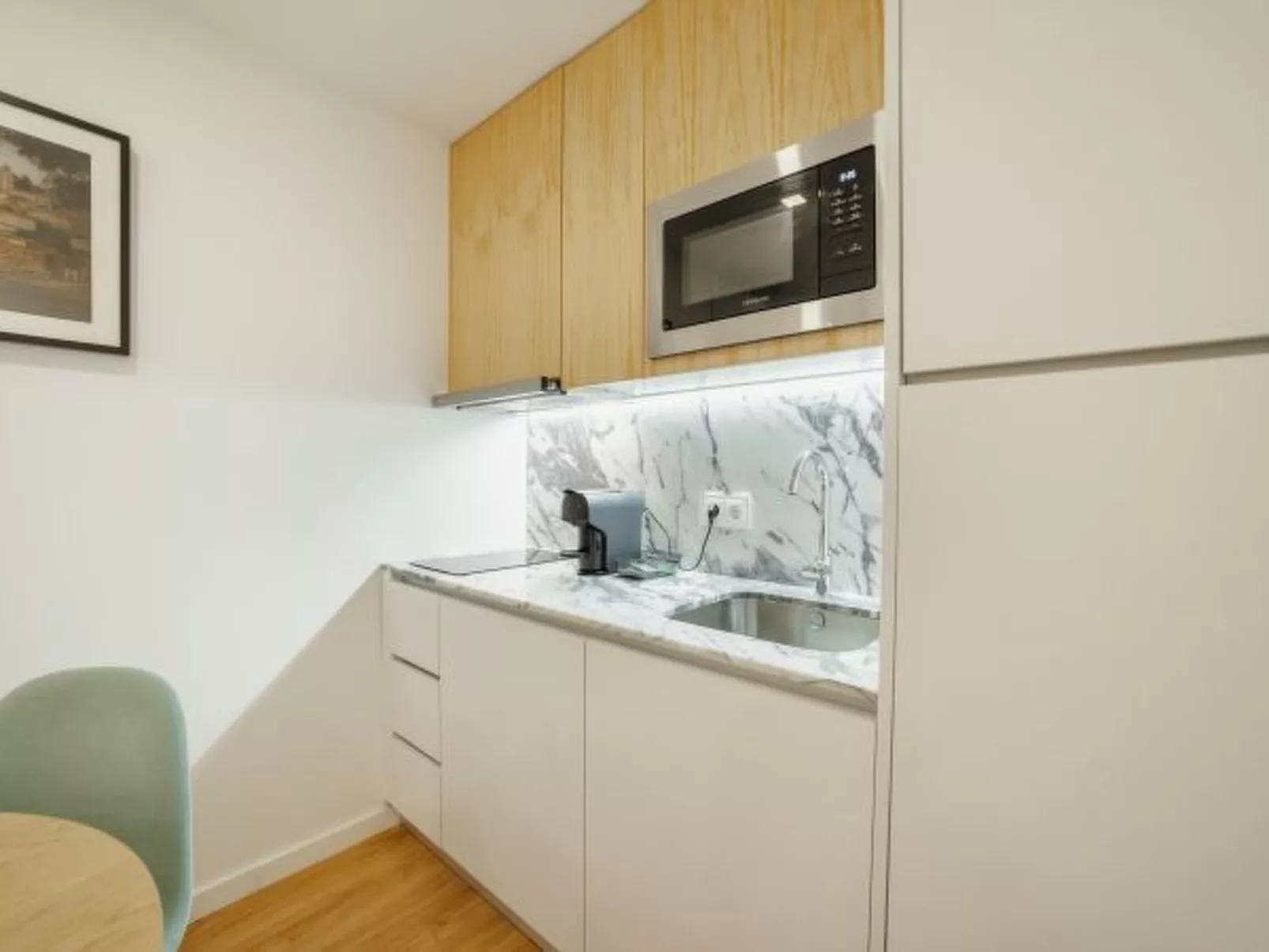 COURTYARD OPORTO DESIGN APARTMENT L WITH TERRACE - Inside