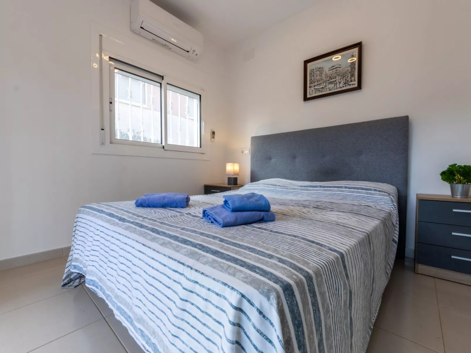 Higini Angles - Inside