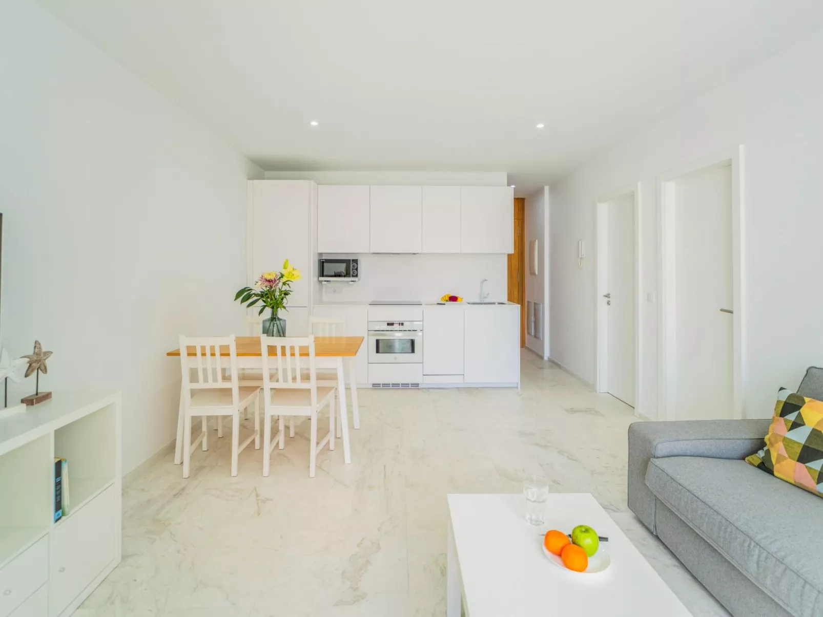 Schönes Appartement Pool und Strand - Inside