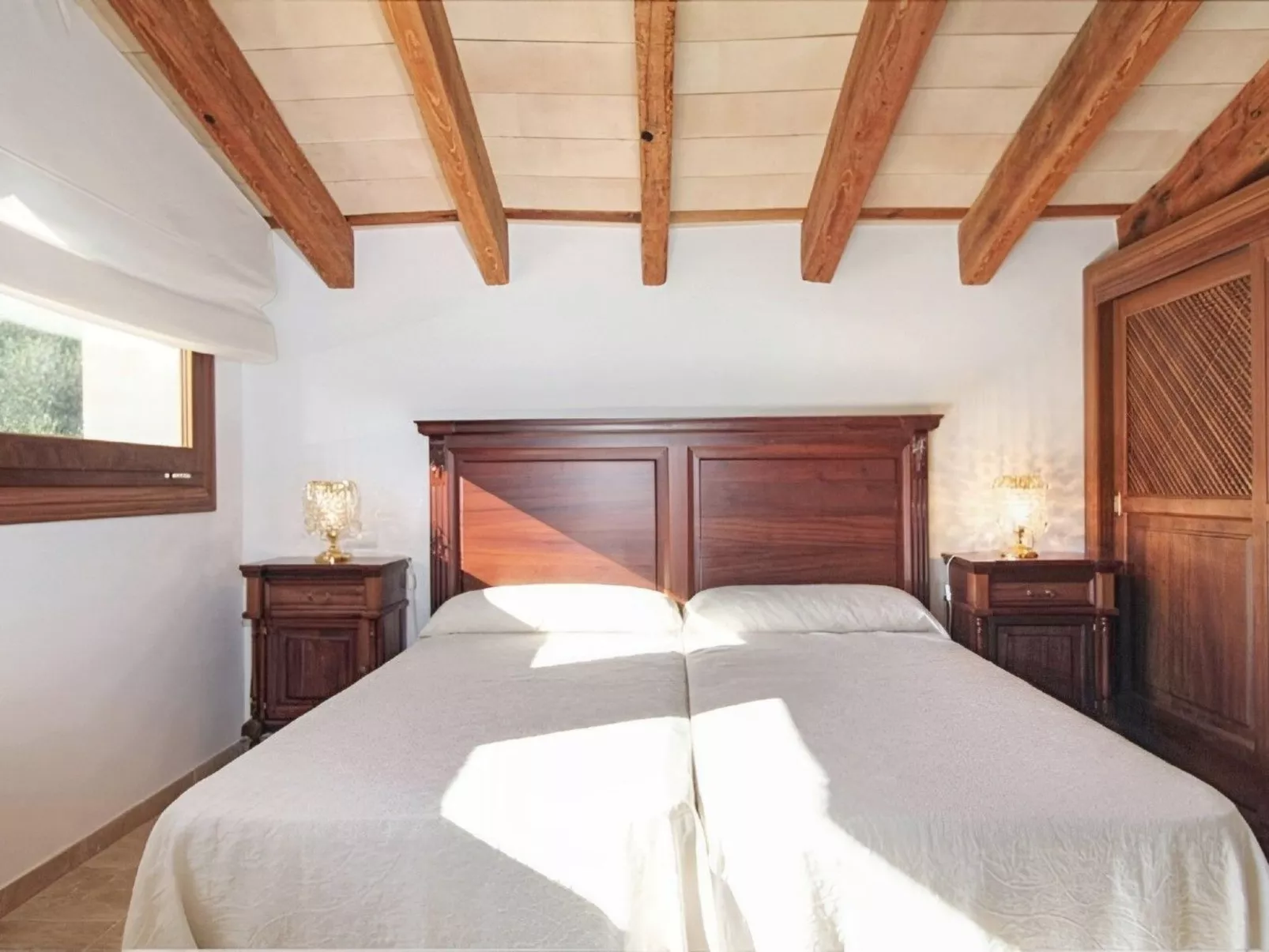 Ferienvilla mit Garten, Grill und Terrasse - Drinnen