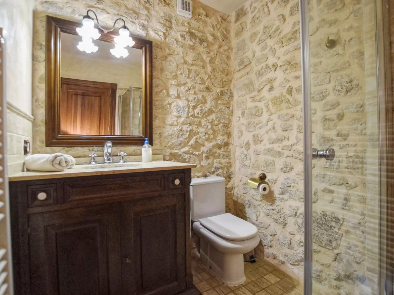 Villa mit eigenem Schwimmbad - Dedans