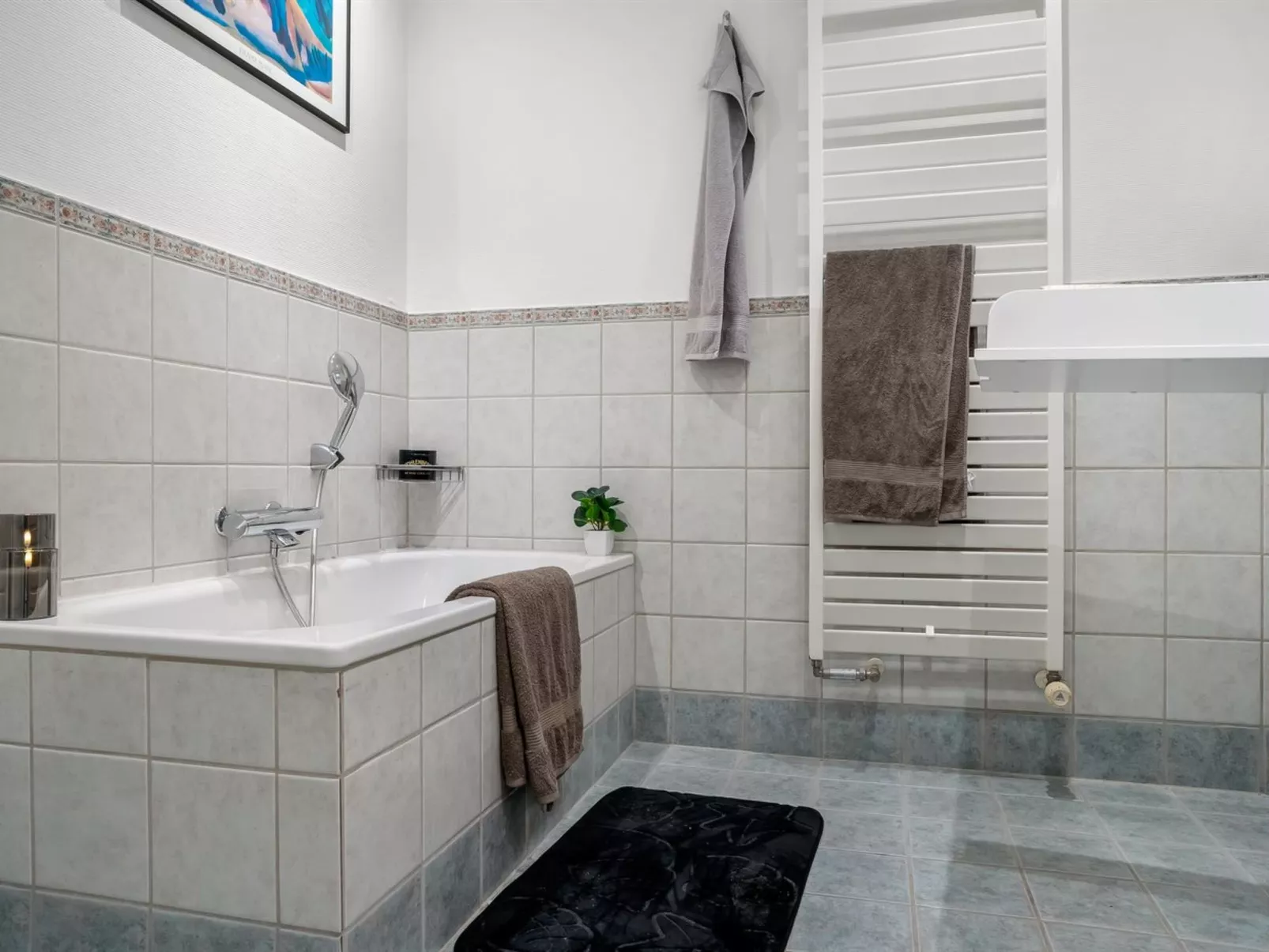 "Elene" -  from the sea - Dedans