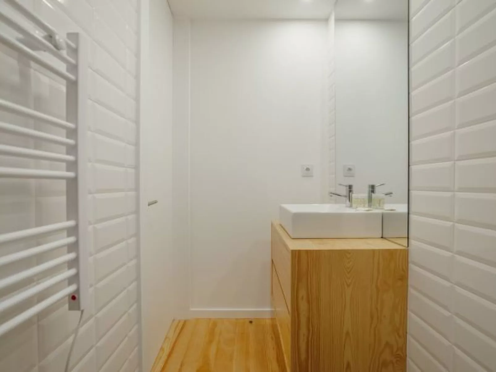 COURTYARD OPORTO DESIGN APARTMENT B - Drinnen