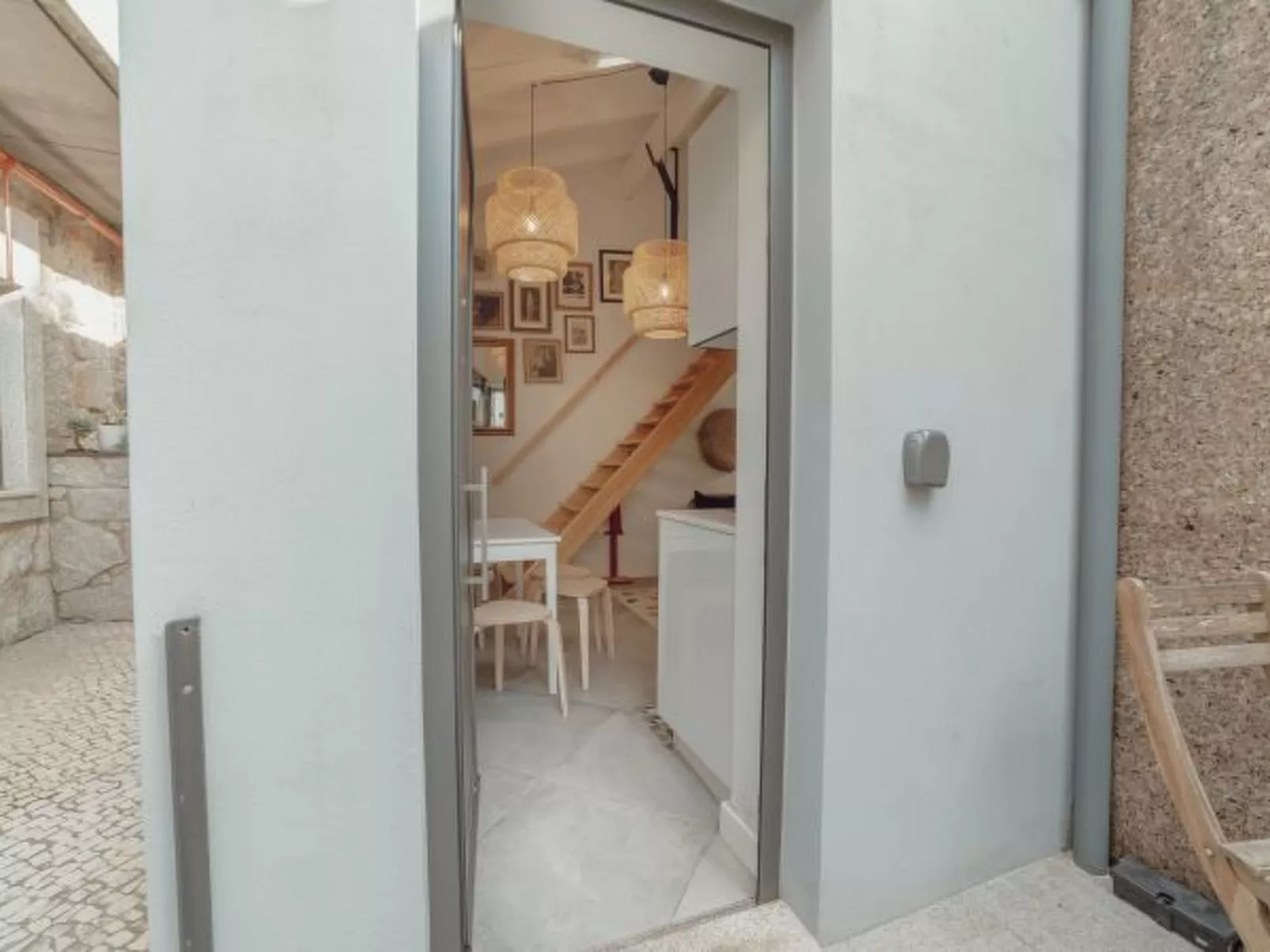 MEZZANINE STYLISH APARTMENT H by VACATIONY - Outside