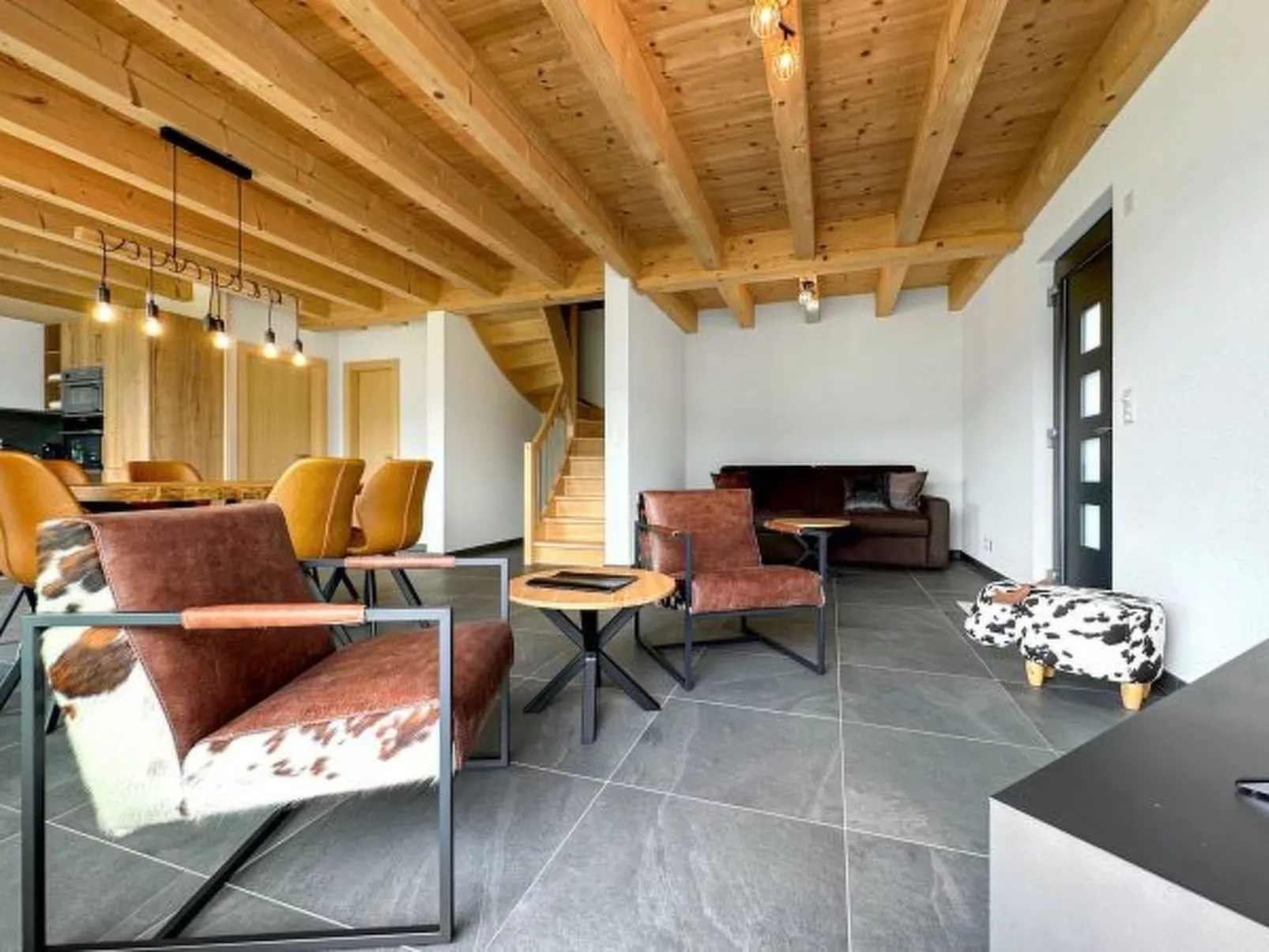 My Mountain Paradise in the Swiss Alps - Drinnen