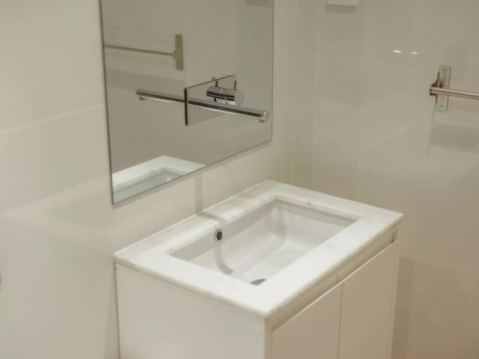 DOWNTOWN AMAZING DUPLEX by VACATIONY - Inside