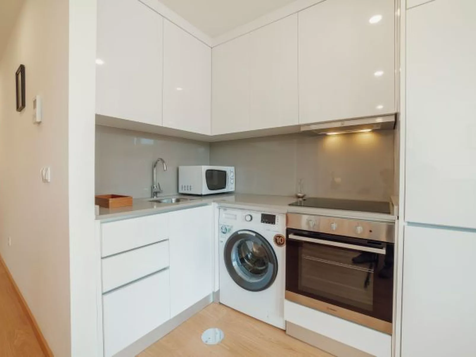 MODERN & STYLISH APARTMENT I by VACATIONY - Inside