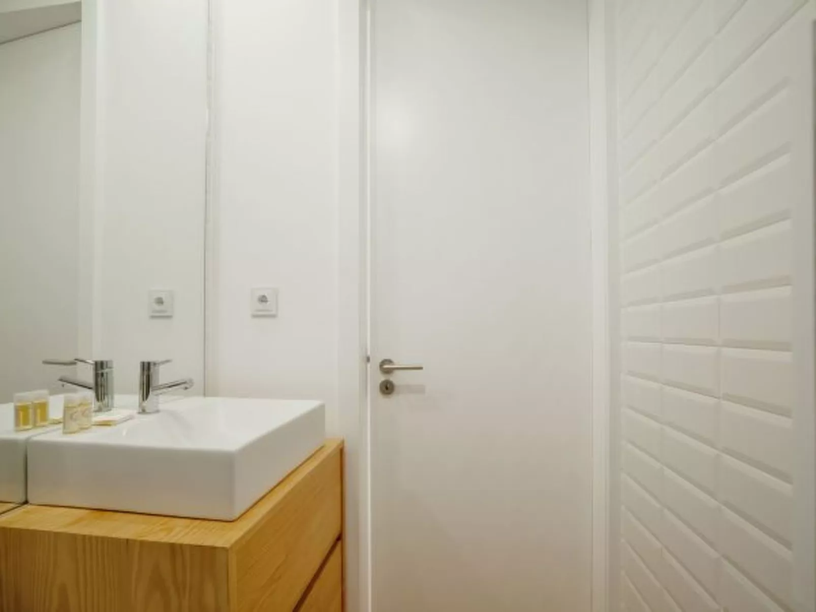 COURTYARD OPORTO DESIGN APARTMENT N - Drinnen