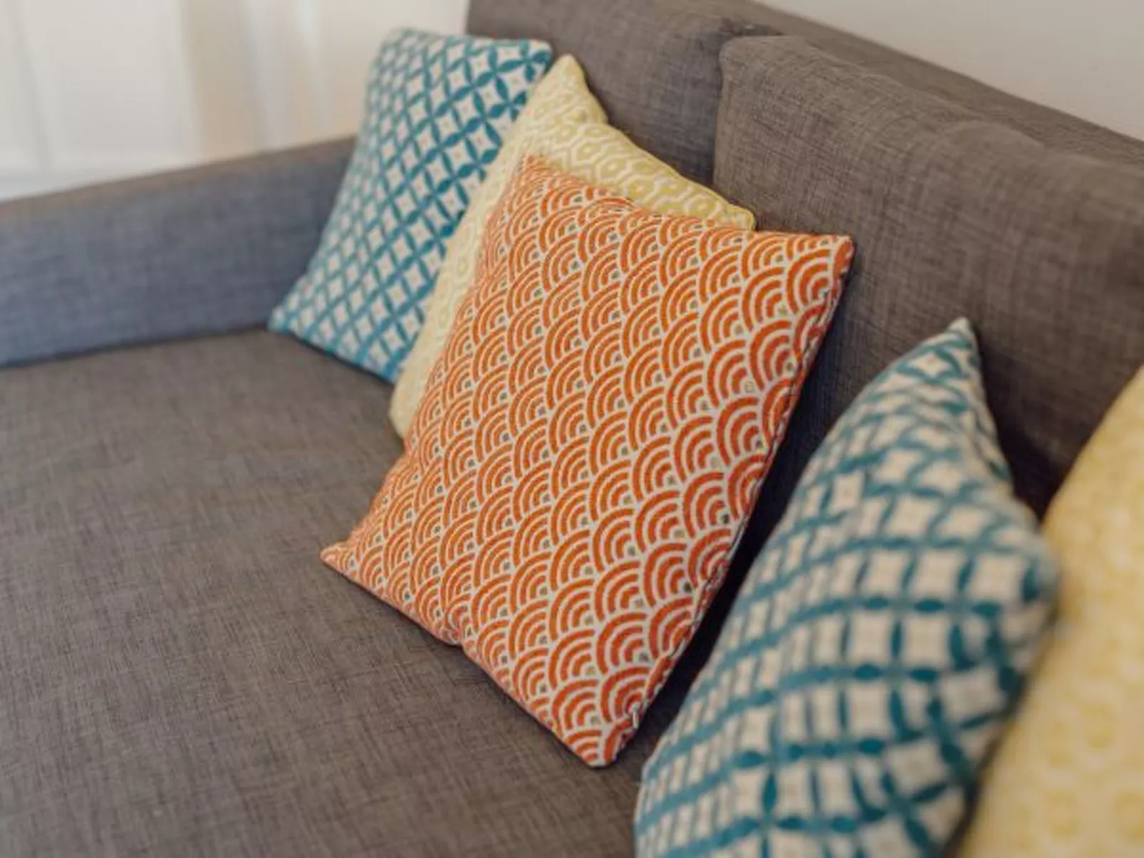 DOWNTOWN DESIGN WITH BALCONY by VACATIONY - Inside