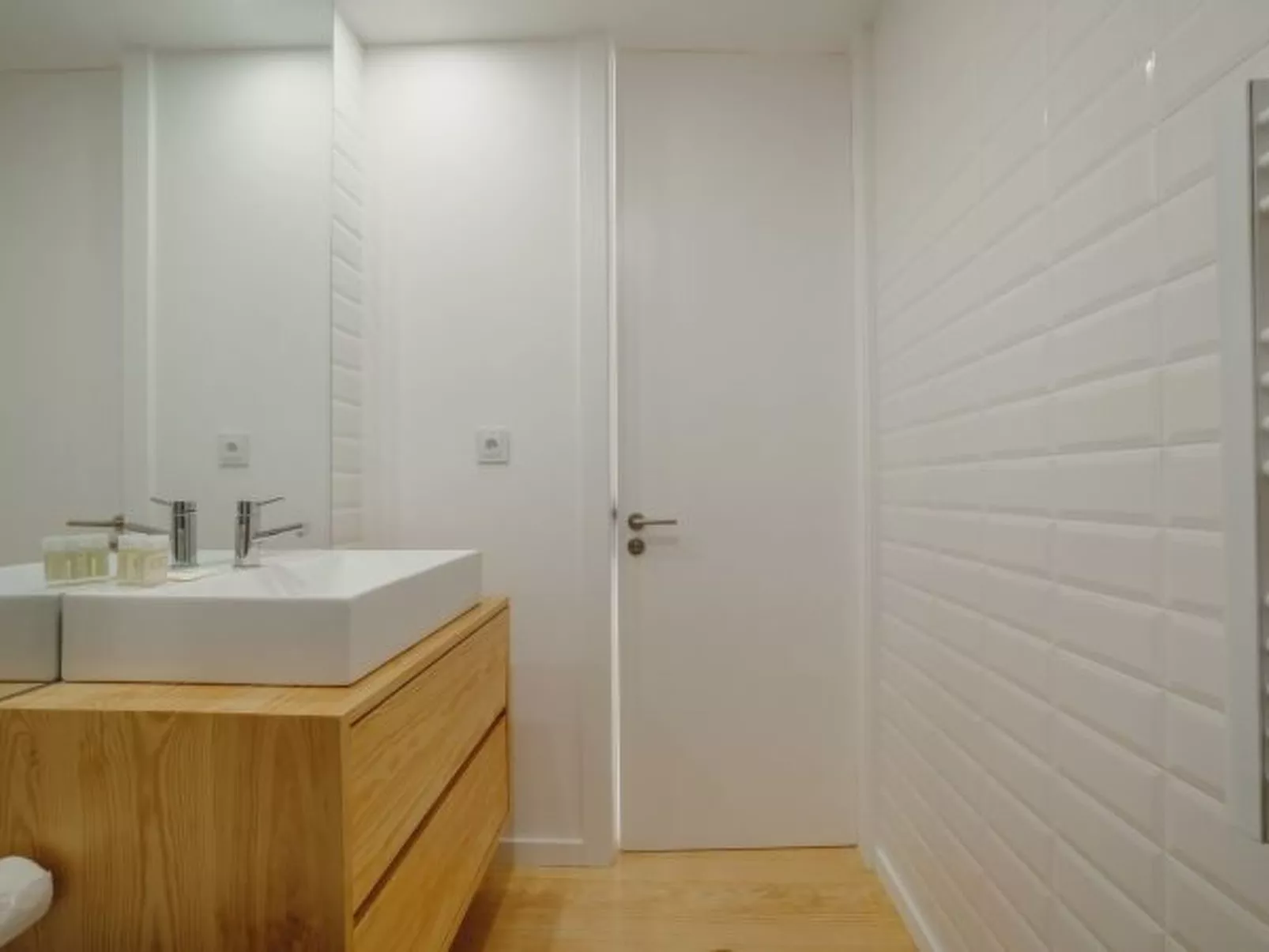 COURTYARD OPORTO DESIGN APARTMENT G - Dedans