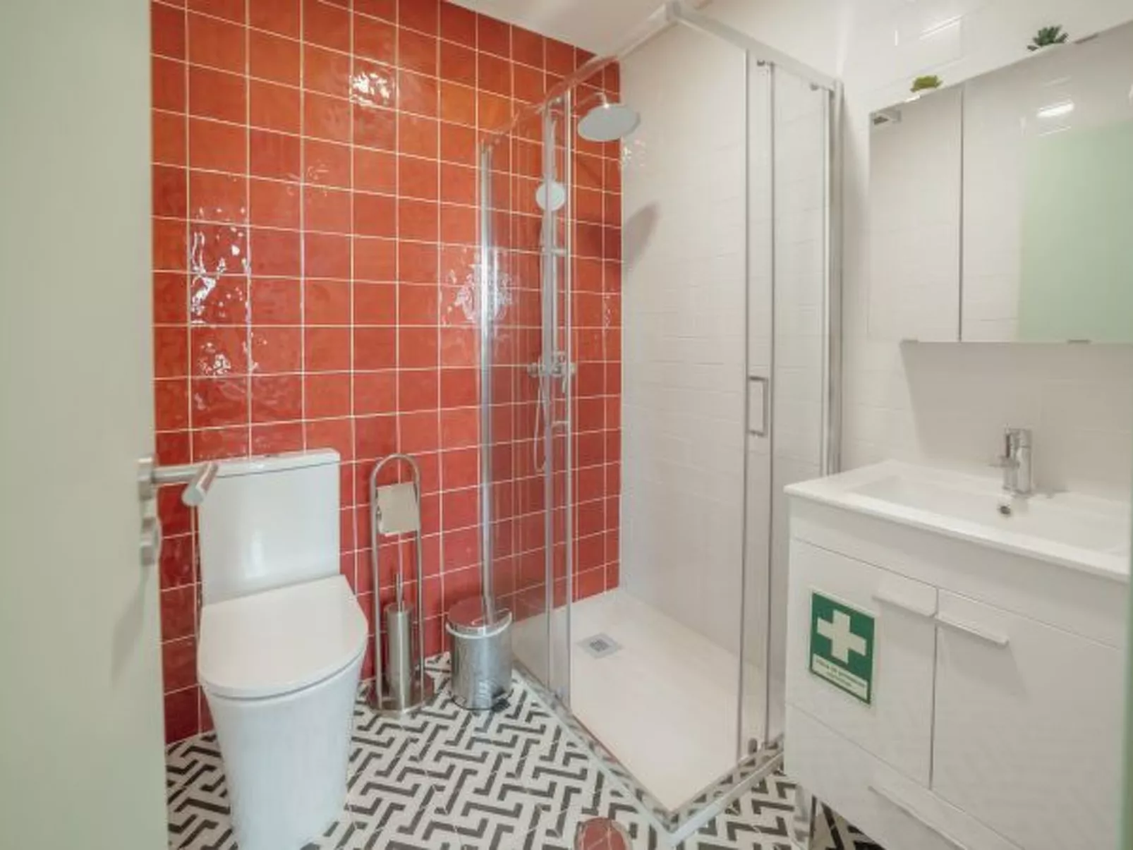 DOWNTOWN SUITE B by VACATIONY - Inside