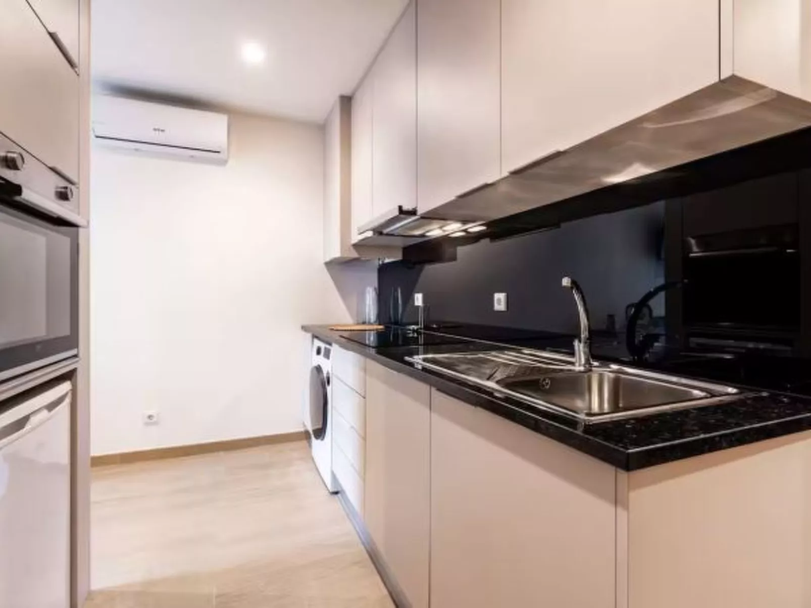 CARMO RESIDENCE PORTO - S. FRANCISCO by VACATIONY - Dedans