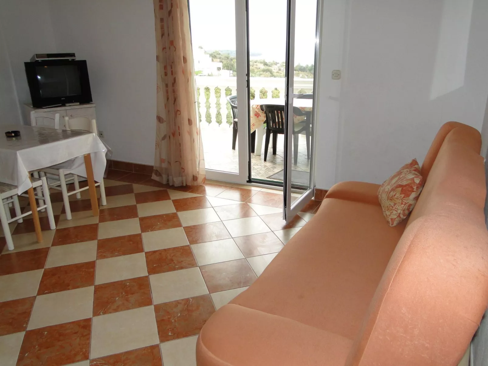 Rube 3 für 4 Personen - Drinnen