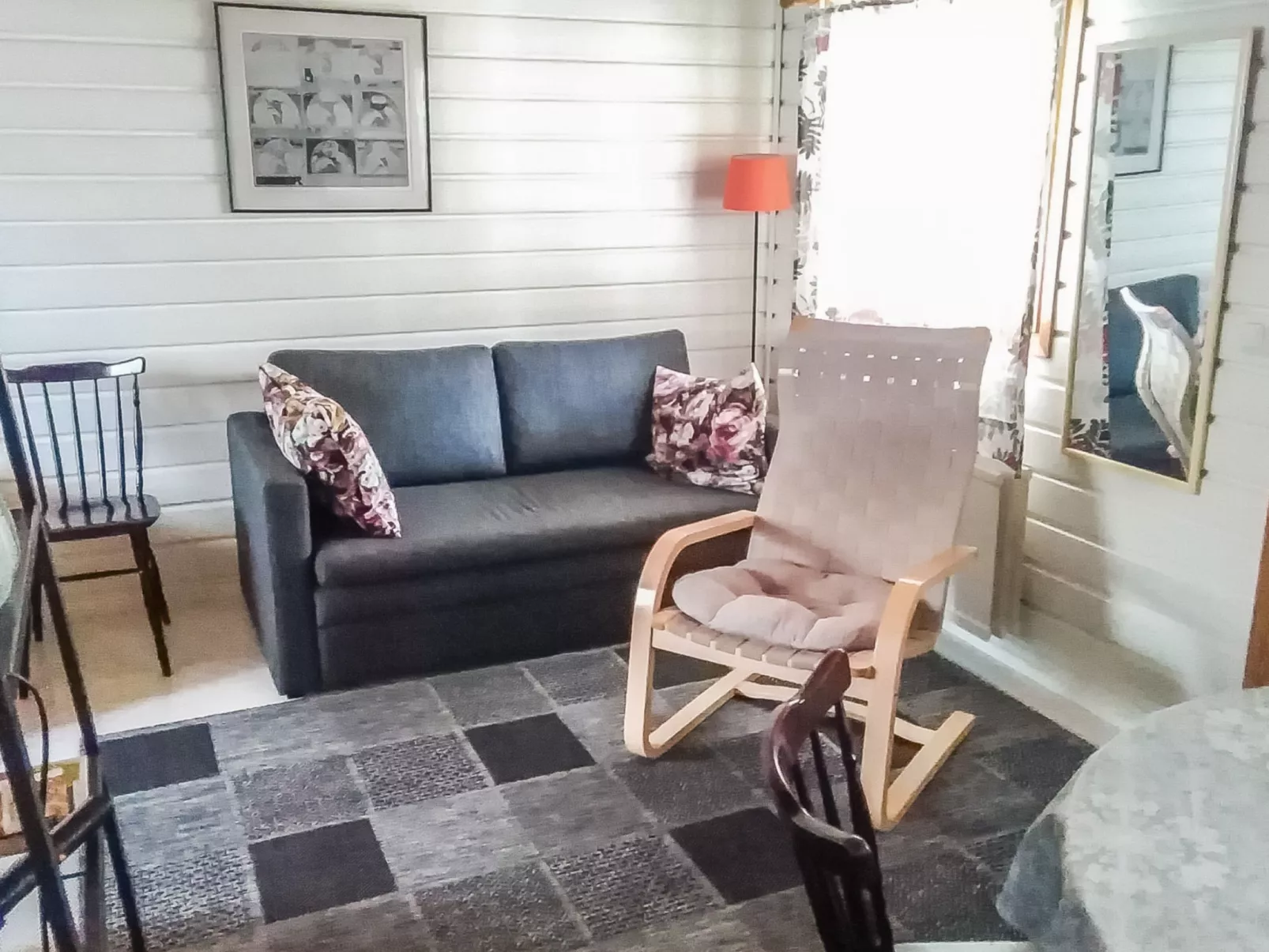 Kulta-käkönen 6 by bomba - Drinnen