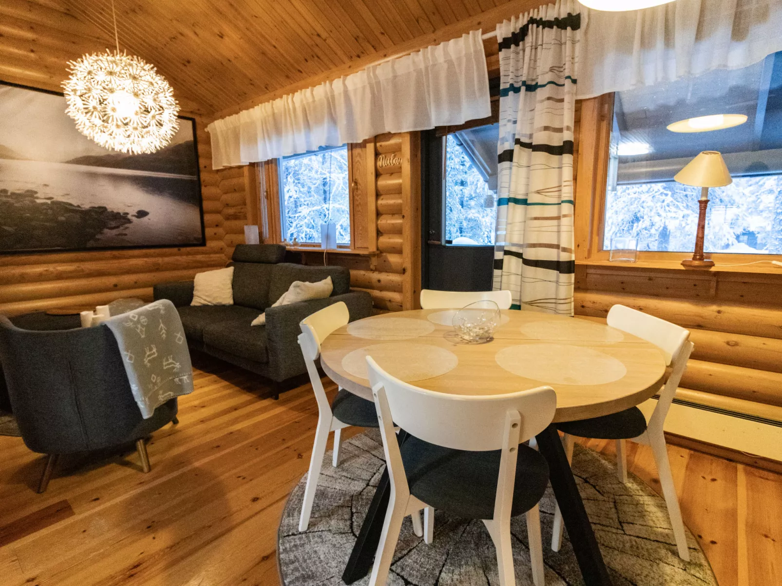 Levin neljä tuulta - Drinnen