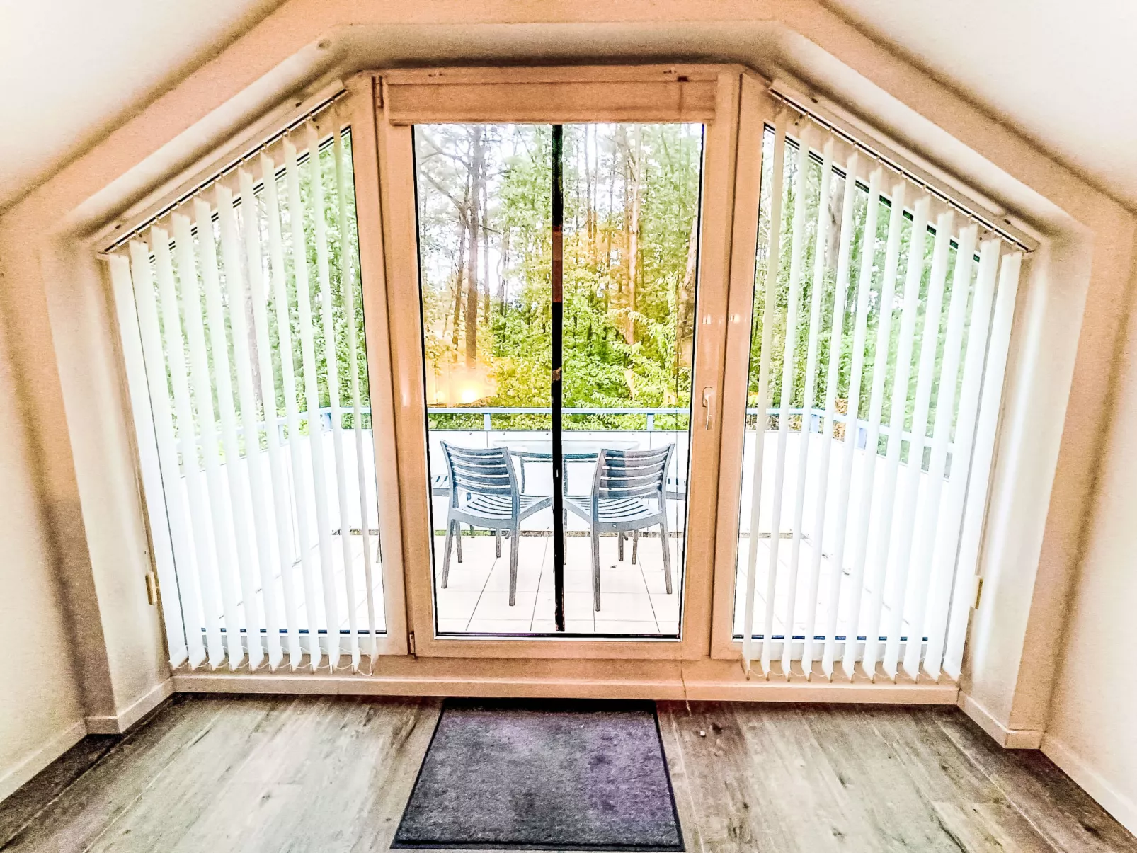 Glowe (GLW661) - Dedans