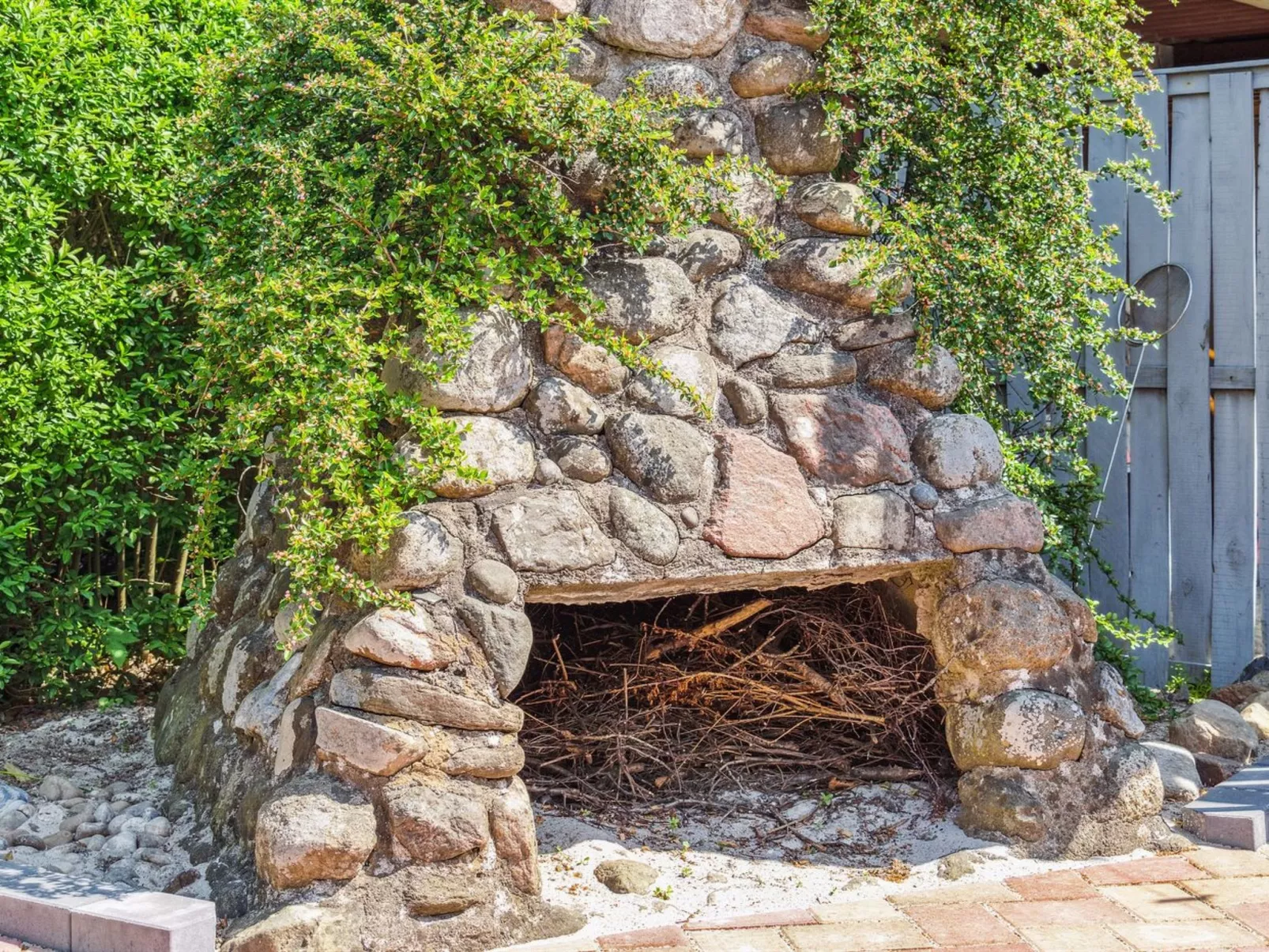 "Amy" - 150m from the sea - Outside